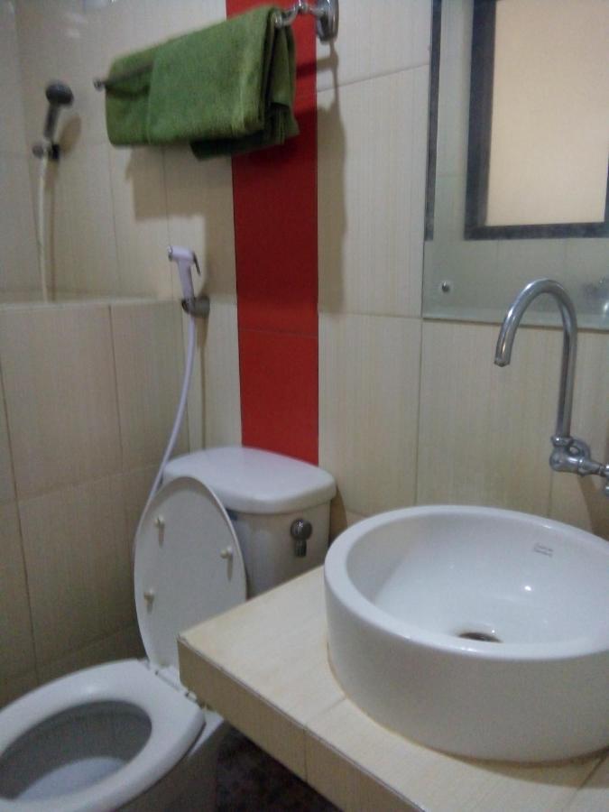 Hotel Surakarta Tulungagung Dış mekan fotoğraf