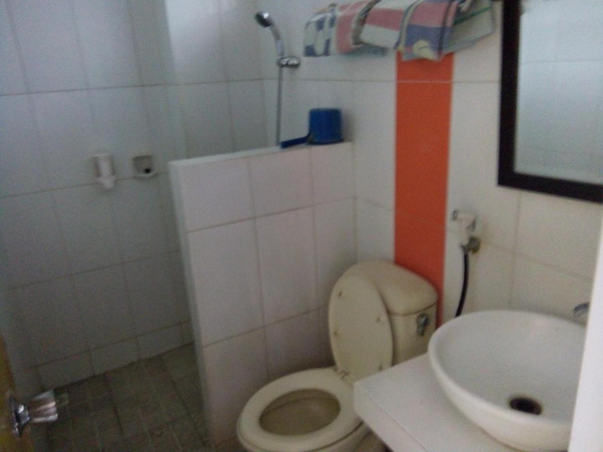 Hotel Surakarta Tulungagung Dış mekan fotoğraf